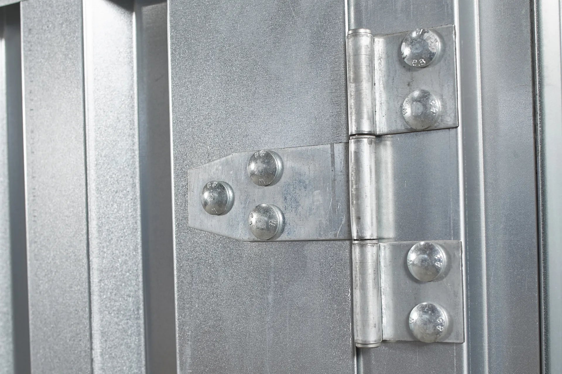 (2m) Flat Pack Metal Store image 2